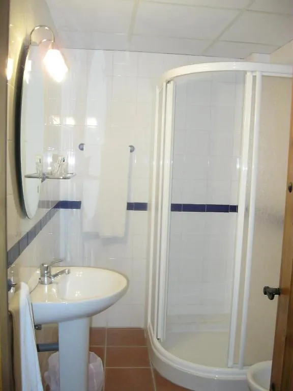 Hotel San Julian Burunchel 2*,